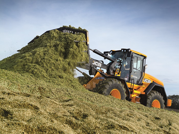 Virkne uzlabojumu un jauna CommandPlus kabīne JCB Agri modeļiem